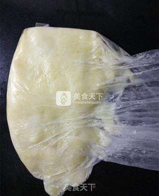 红丝绒糯米团的做法步骤:7