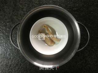 春季滋补养生最佳选择天麻核桃枸杞鸡汤的做法步骤:3