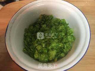榆钱鲜肉煎饺的做法步骤:2