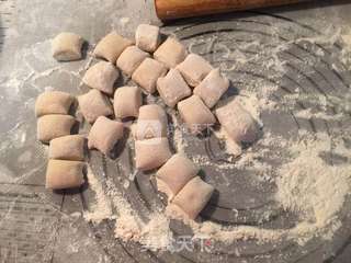 榆钱鲜肉煎饺的做法步骤:9