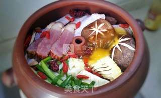 春笋腊肉汽锅鸡的做法步骤:3