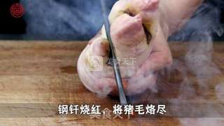 爽口粘手的【马蒂烧猪脚】的做法步骤：1