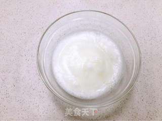 美人教你/8寸中空戚风蛋糕的做法步骤:5