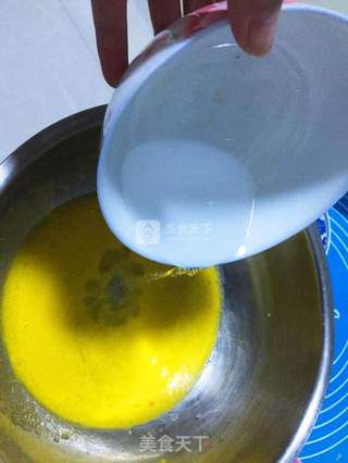 草莓卷卷卷~的做法步骤:4