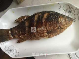 葱烤鲫鱼的做法步骤:8