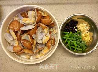 豉汁炒花甲的做法步骤:3