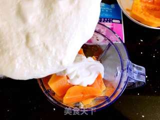 木瓜香蕉酸奶奶昔的做法步骤:3