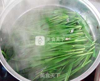 咸蛋黄肉松青团的做法步骤:7