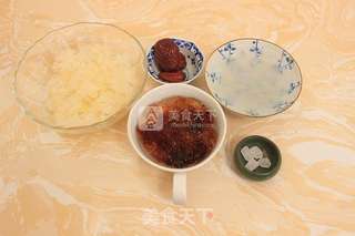 雪蛤桃胶银耳羹的做法步骤：1