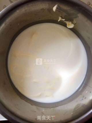 草莓牛奶生羊羹的做法步骤:3