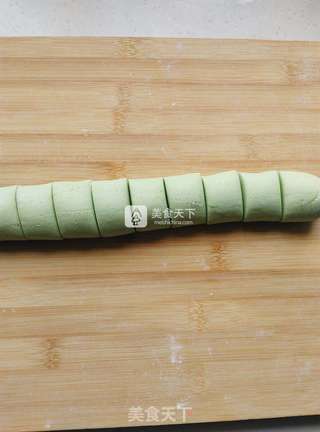 蛋黄肉松青团的做法步骤:10