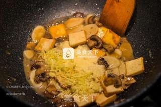 黑松露芝士炒年糕 Black Truffle Cheesy Rice Cake的做法步骤:8