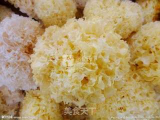 雪燕桃花泪 雪燕粥的做法步骤:4