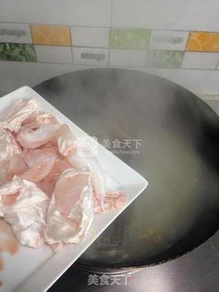 鲜鱼菠菜汤的做法步骤:5