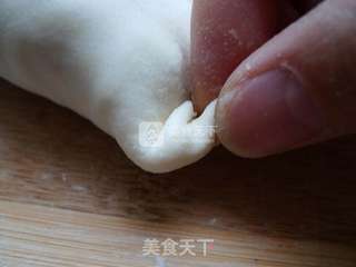 韭菜盒子----初春食韭正当时(附盒子花边的详细包法)的做法步骤:19