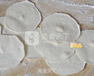 怎样做春季最惹味的饺子馅——荠菜水饺让味蕾在春天绽放的做法步骤:6
