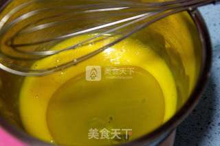 【菠萝戚风】的做法步骤:3