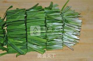 韭菜炒豆干的做法步骤:2