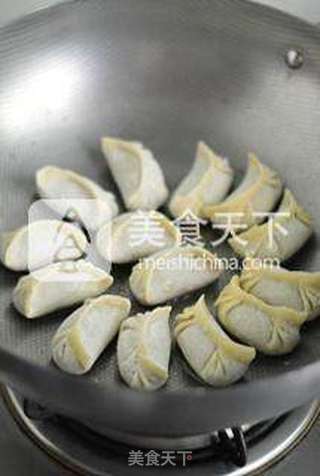 韭菜鲜肉饺的做法步骤:13