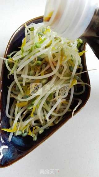 炝拌绿豆芽的做法步骤:5