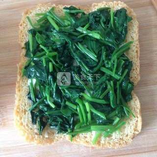 菠菜奶酪芝麻粉土司的做法步骤:5