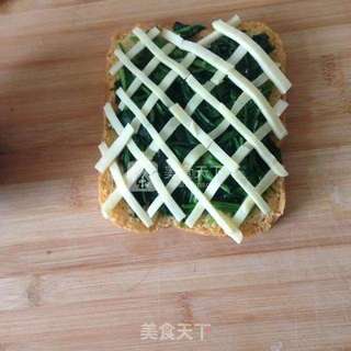 菠菜奶酪芝麻粉土司的做法步骤:6