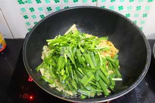 韭菜炒干豆腐的做法步骤:9
