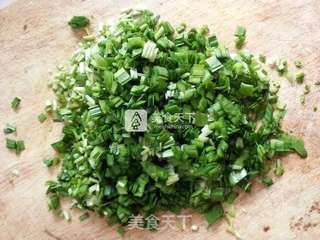 黄米面鸡蛋韭菜饼的做法步骤:2