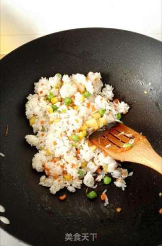 泰式鲜虾咖喱菠萝饭的做法步骤:6