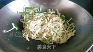 韭菜炒干豆腐的做法步骤:6