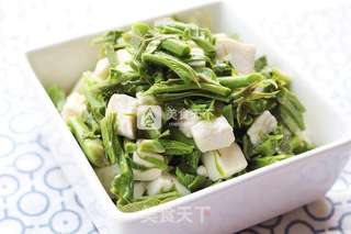 春天的礼物——香椿拌豆腐的做法步骤：12