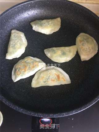 韭菜虾仁馅饼的做法步骤：10