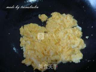 韭菜熟肉鸡蛋合子的做法步骤:4