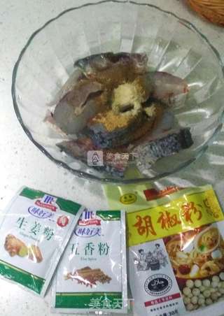 五香醋熏鱼的做法步骤:2