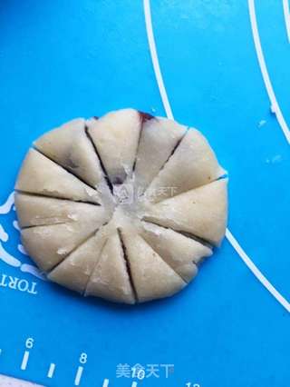豆沙菊花酥的做法步骤：12