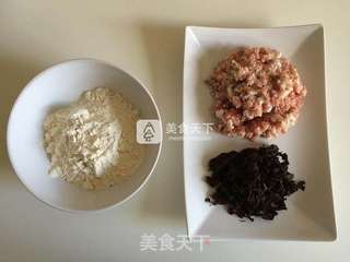 梅干菜饼的做法步骤：1