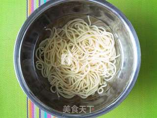 肉臊子面的做法步骤:7