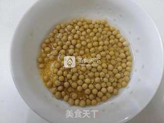 玉米渣杂粮豆浆的做法步骤:2
