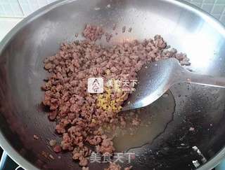 肉臊子面的做法步骤:3