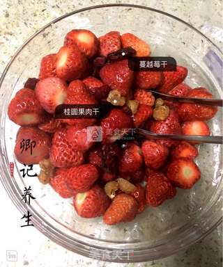 草莓果酱的做法步骤:3