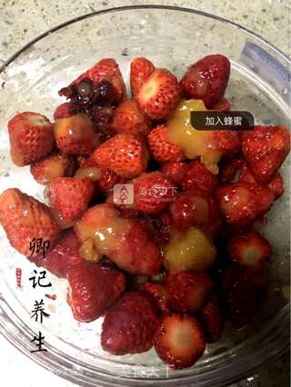 草莓果酱的做法步骤:4