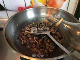 酱爆螺蛳的做法步骤:5