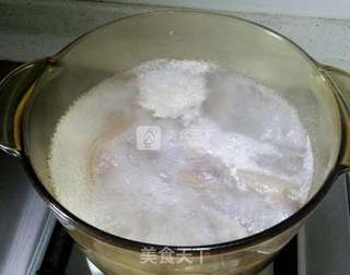 美容水晶肉皮冻的做法步骤:2