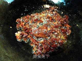 剩饭的再一次华丽转身——腊肠胡豆焖饭的做法步骤:5