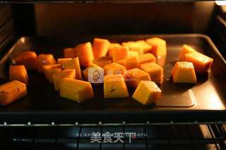 香煎羊排配百里香烤南瓜的做法步骤:5