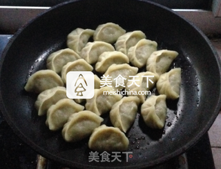 手工锅贴的做法步骤：10