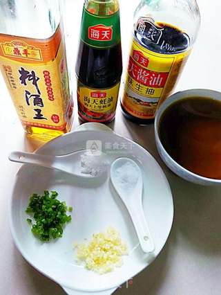 油爆河虾的做法步骤:2