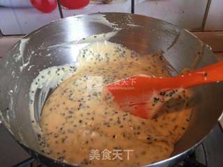 黑芝麻蛋卷的做法步骤:6