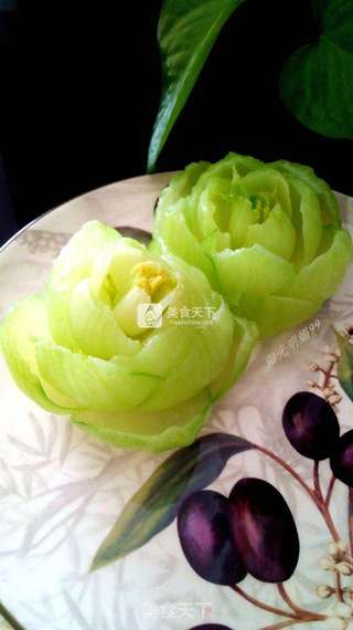 翡翠玫瑰花【上海青盘饰点缀】的做法步骤:7