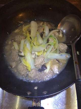 白菜香菇烧肉丸的做法步骤:9